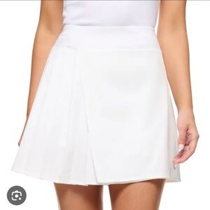 Lole White Pleated Skort